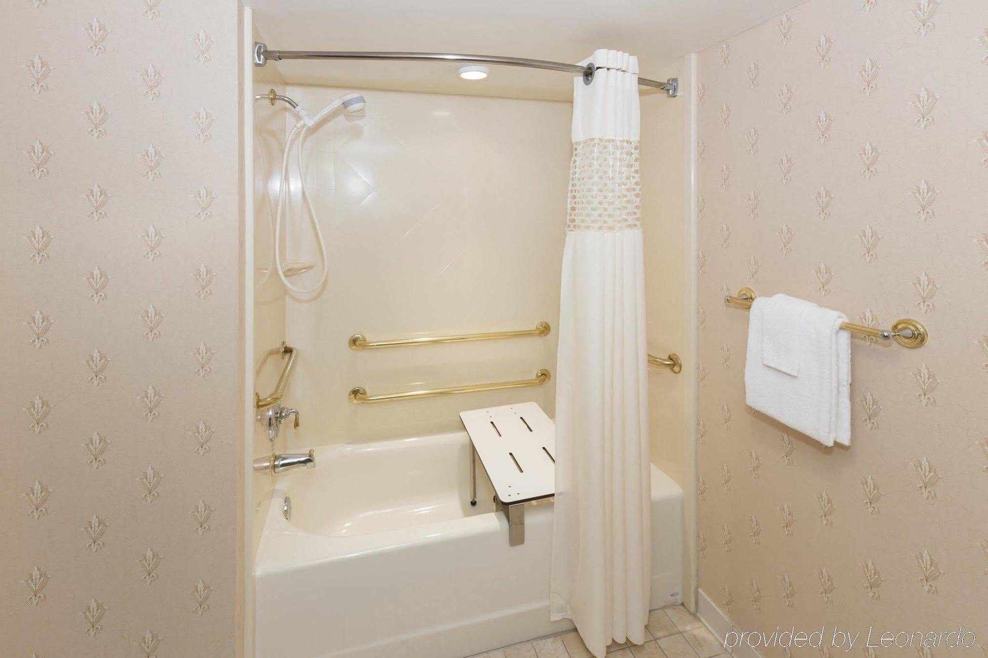 Hampton Buffalo-williamsville Hotel 3*